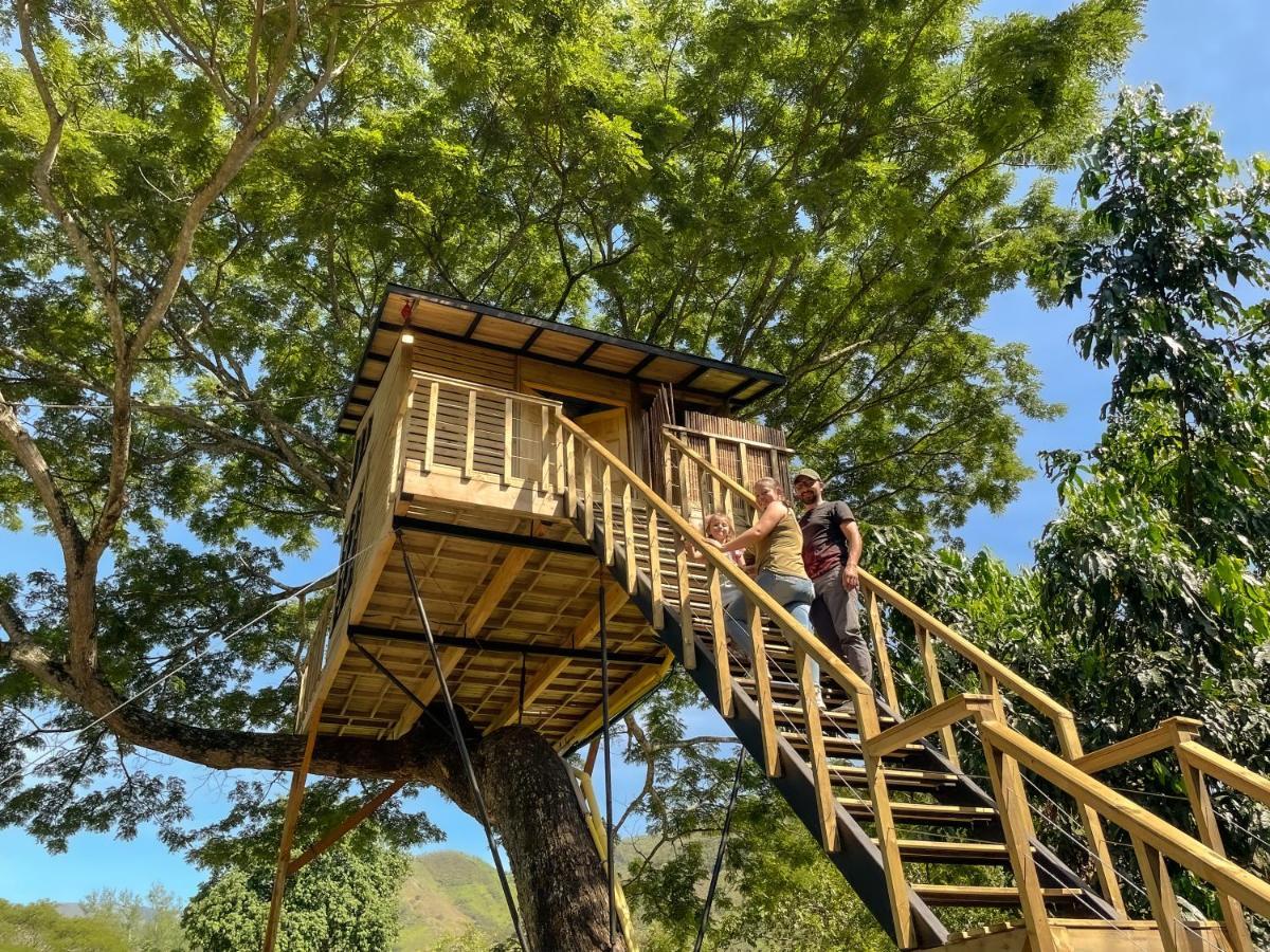 Вилла Casa En El Arbol Утика Экстерьер фото